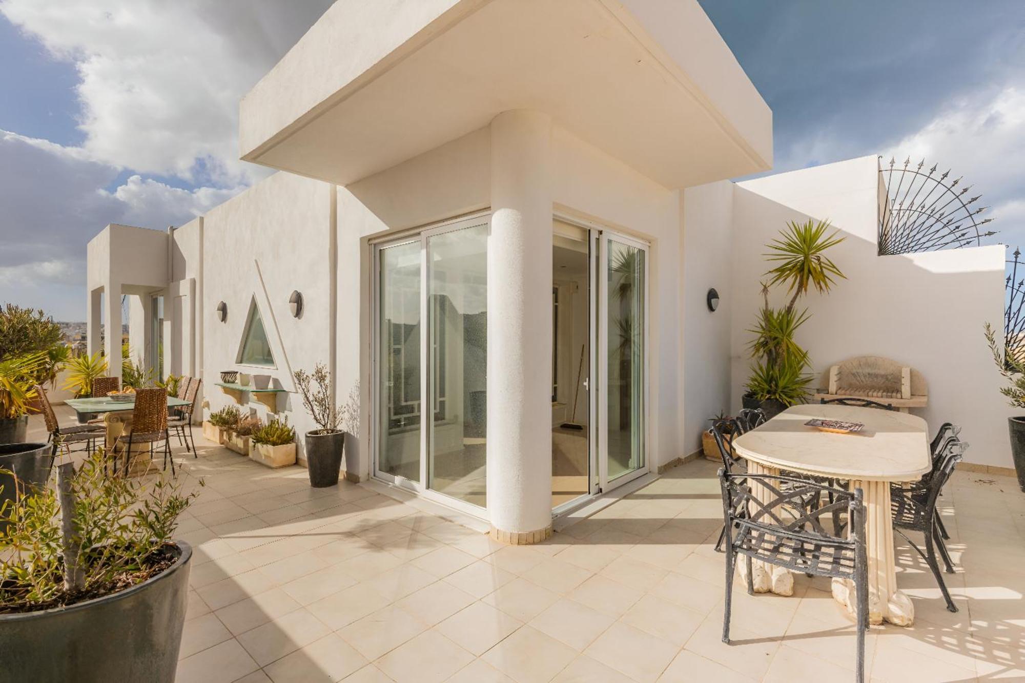 Apartament Stunning - Seaview Penthouse 3-Bed + Parking Sliema Zewnętrze zdjęcie