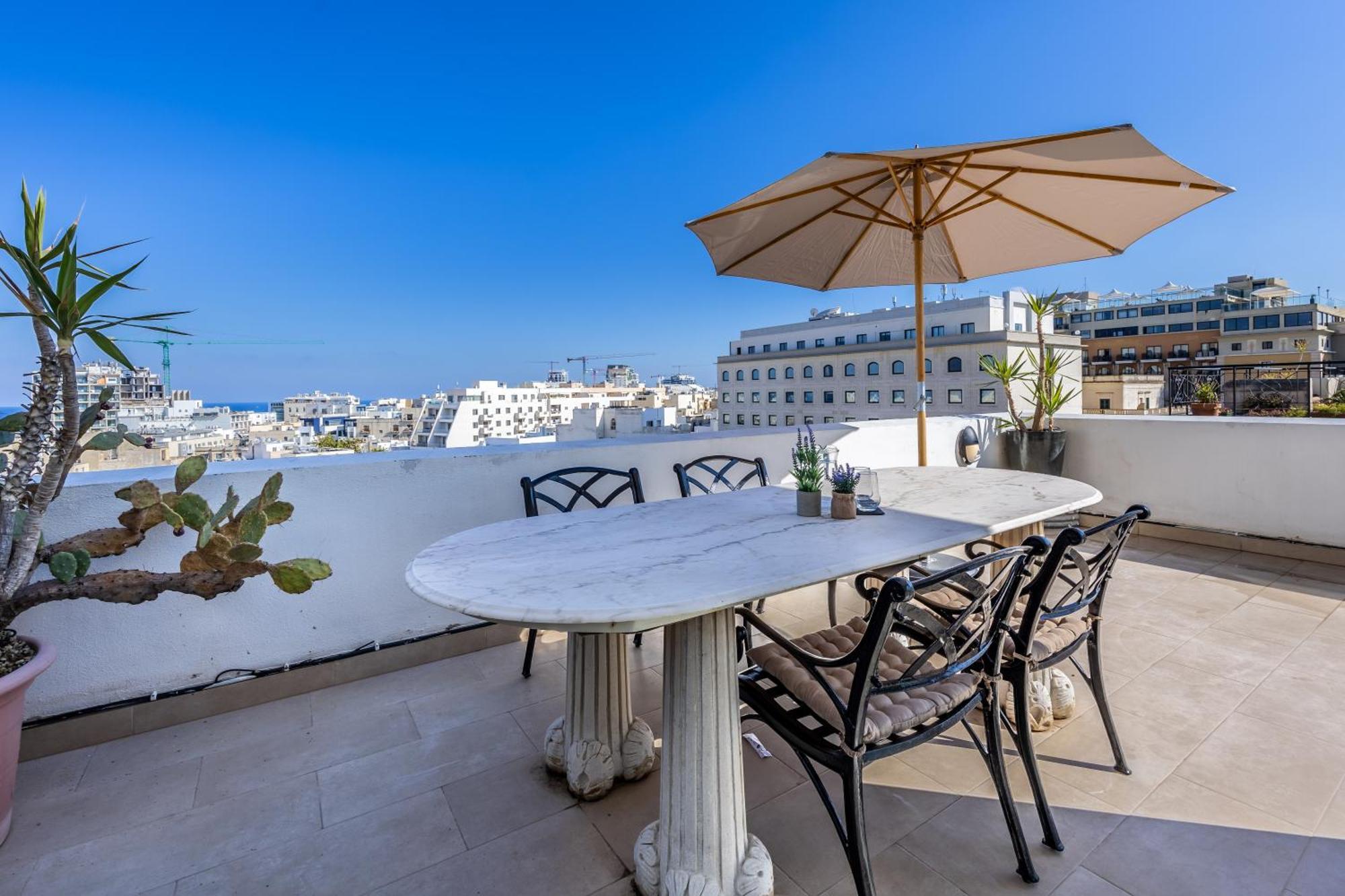 Apartament Stunning - Seaview Penthouse 3-Bed + Parking Sliema Zewnętrze zdjęcie