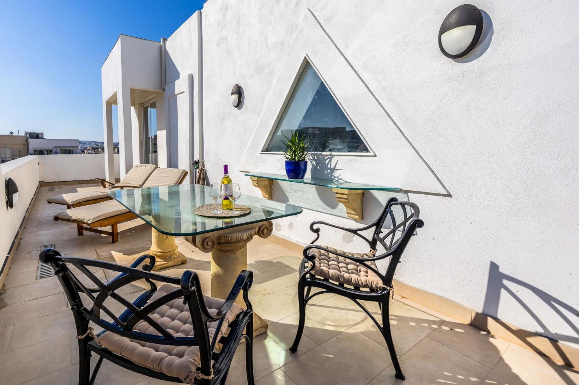 Apartament Stunning - Seaview Penthouse 3-Bed + Parking Sliema Zewnętrze zdjęcie